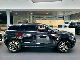 2025 Land Rover Range Rover Evoque L II Рестайлинг, чёрный, 5850000 рублей, вид 4