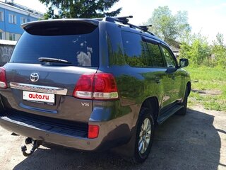 2010 Toyota Land Cruiser 200 Series, серый, 2680000 рублей, вид 2