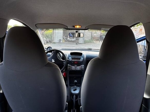 2008 Peugeot 107 I, синий, 385000 рублей - вид 12