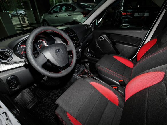 2026 Lada (ВАЗ) Granta Drive Active/Sportline Sportline I Рестайлинг, белый, 1369000 рублей - вид 10