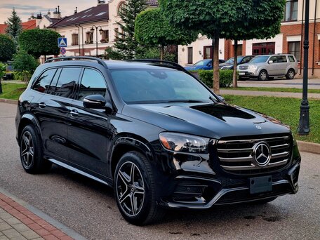2025 Mercedes-Benz GLS 450 II (X167) Рестайлинг, чёрный, 14590000 рублей, вид 3