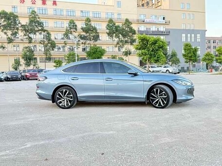 2023 Volkswagen Lamando L II, голубой, 2200000 рублей, вид 4