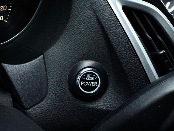 2012 Ford Focus III, серый, 750000 рублей - вид 37