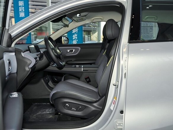 2026 Changan Qiyuan Q05 51.9 kWh II, серебристый, 2328000 рублей - вид 27
