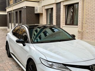 2021 Toyota Camry VIII (XV70) Рестайлинг, белый, 3250000 рублей, вид 3