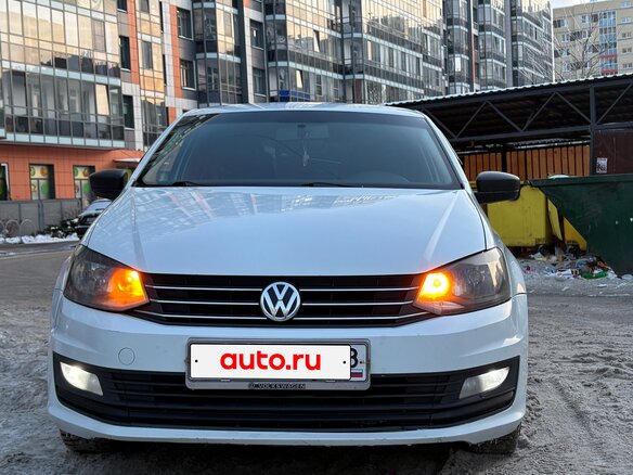 2019 Volkswagen Polo V Рестайлинг, белый, 900000 рублей - вид 5