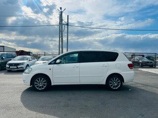 2001 Toyota Ipsum II (M20), белый, 809000 рублей, вид 3