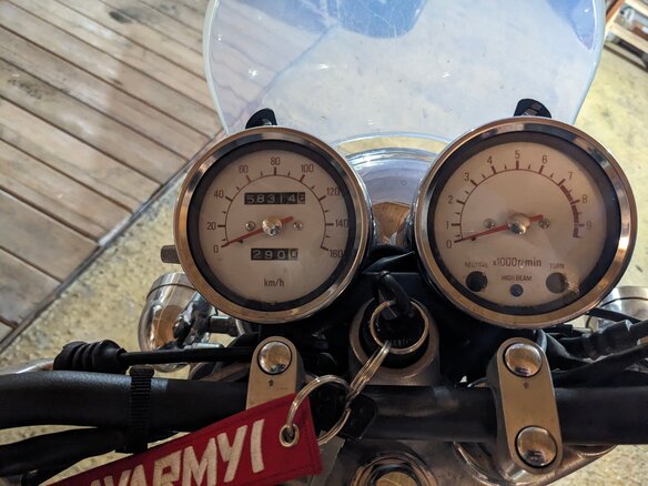 2001 Yamaha SR400, серебристый, 249999 рублей - вид 6