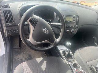 2010 Hyundai i30 I Рестайлинг, белый, 650000 рублей, вид 5