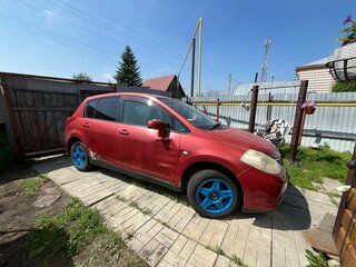 2004 Nissan Tiida I, красный, 300000 рублей, вид 2