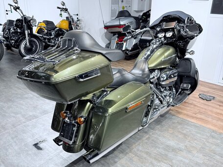 2017 Harley-Davidson Road Glide, зелёный, 1999000 рублей, вид 5