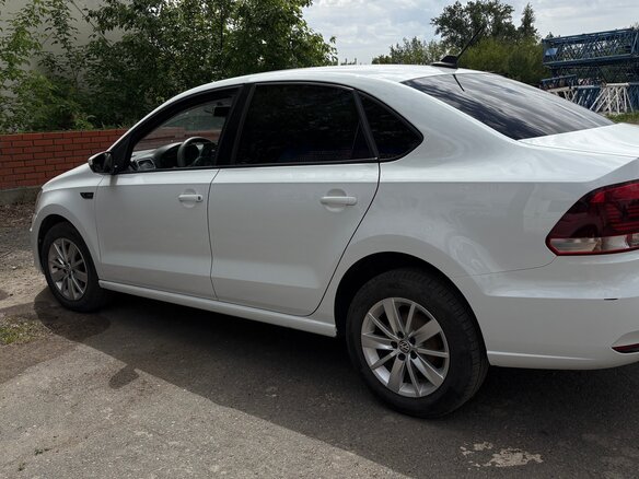 2020 Volkswagen Polo V Рестайлинг, белый, 1350000 рублей - вид 3