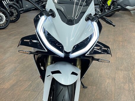 2026 QJMotor SRK 421 RR, белый, 629000 рублей, вид 2