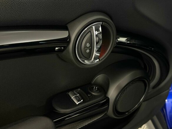 2019 Mini Hatch Cooper III (F55/F56) Рестайлинг, синий, 1749000 рублей - вид 23