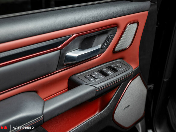 2025 Ram 1500 Crew Cab V Рестайлинг, чёрный, 9290000 рублей - вид 13