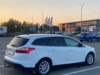 2014 Ford Focus III, белый, 730000 рублей, вид 3