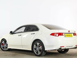 2011 Honda Accord VIII Рестайлинг, белый, 1499000 рублей, вид 4