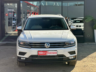 2017 Volkswagen Tiguan II, белый, 2650000 рублей, вид 3