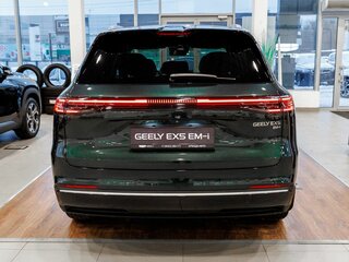 2026 Geely EX5 Гибрид EM-R, зелёный, 3829990 рублей, вид 5