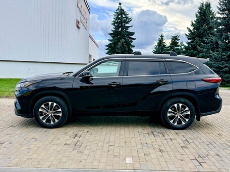 2020 Toyota Highlander IV (XU70), чёрный, 3380000 рублей, вид 5