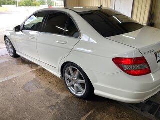 2009 Mercedes-Benz C-Класс 300 III (W204), белый, 1550000 рублей, вид 3