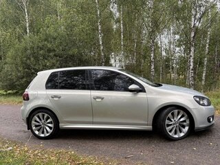 2011 Volkswagen Golf VI, серебристый, 850000 рублей, вид 3