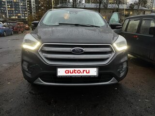 2018 Ford Kuga II Рестайлинг, серый, 1650000 рублей, вид 3