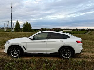 2021 BMW X4 20i II (G02), белый, 5350000 рублей, вид 3