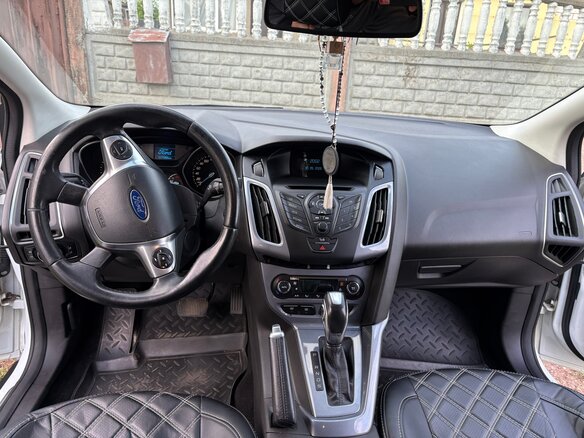 2014 Ford Focus III, белый, 1100000 рублей - вид 4