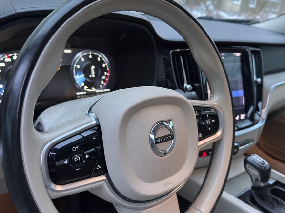 2019 Volvo S60 III, синий - вид 10