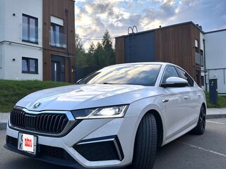 2021 Skoda Octavia IV (A8), белый, 2590000 рублей, вид 1