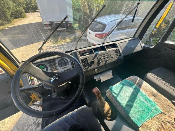 1995 MAN 8, жёлтый, 1100000 рублей - вид 3