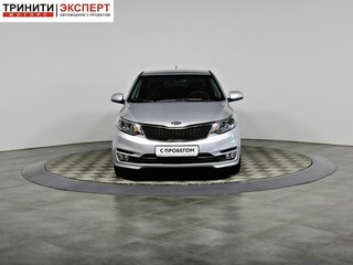 2015 Kia Rio III Рестайлинг, серебристый, 928000 рублей, вид 2
