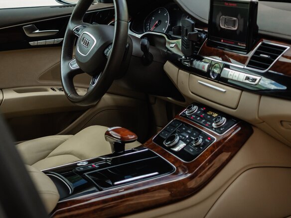 2011 Audi A8 III (D4), бежевый, 1700000 рублей - вид 6