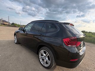2013 BMW X1 18i I (E84) Рестайлинг, чёрный, 1350000 рублей, вид 2