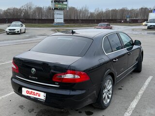 2013 Skoda Superb DSG II Рестайлинг, чёрный, 900000 рублей, вид 5
