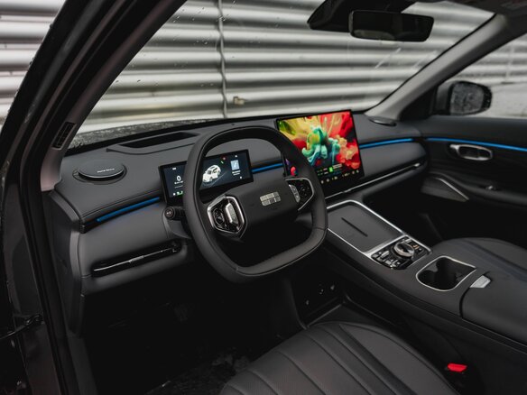 2026 Geely EX5 Гибрид EM-i, серый, 3935290 рублей - вид 17