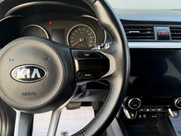 2018 Kia Rio IV, серый, 1120000 рублей - вид 15
