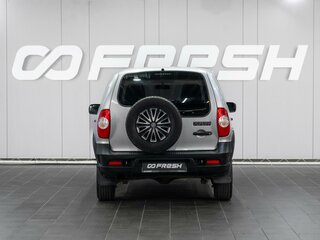 2019 Chevrolet Niva I Рестайлинг, серебристый, 479000 рублей, вид 4