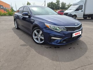2019 Kia Optima IV Рестайлинг, синий, 1900000 рублей, вид 3