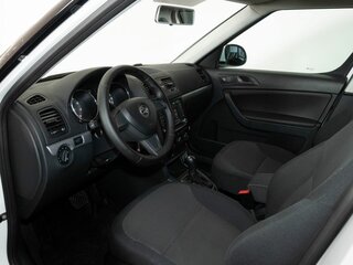 2014 Skoda Yeti I Рестайлинг, белый, 1098000 рублей, вид 5