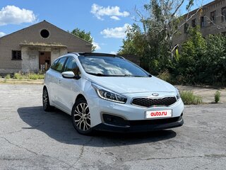 2017 Kia Ceed II Рестайлинг, белый, 1150000 рублей, вид 3