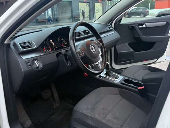 2013 Volkswagen Passat B7, белый - вид 11