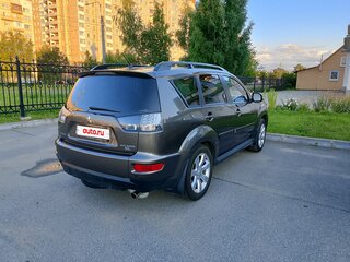 2010 Mitsubishi Outlander II Рестайлинг, коричневый, 1250000 рублей, вид 2