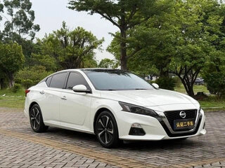 2022 Nissan Altima VI (L34), белый, 1653000 рублей, вид 3