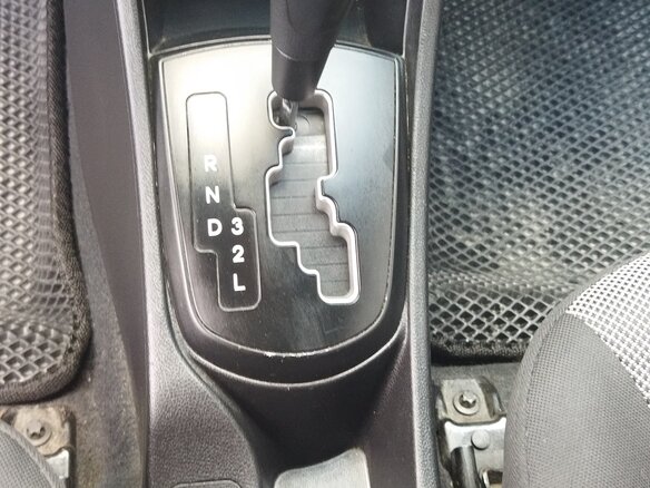 2012 Hyundai Solaris I, красный, 910000 рублей - вид 32