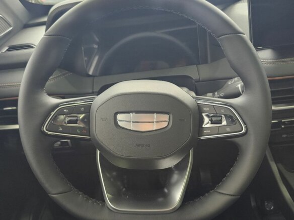 2026 Geely Okavango I Рестайлинг, серый, 4085990 рублей - вид 14