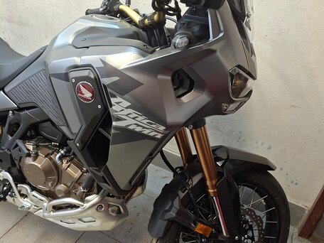 2024 Honda CRF 1100L Africa Twin, серый, 2500000 рублей, вид 1