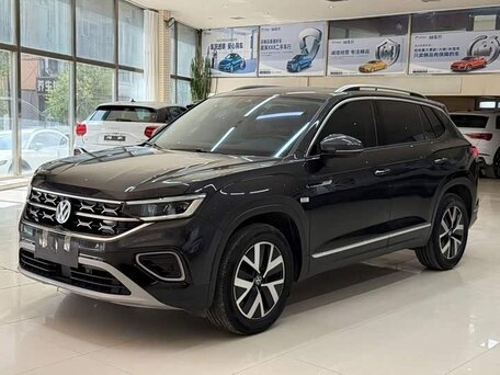 2023 Volkswagen Tayron I Рестайлинг, серый, 2650000 рублей, вид 2