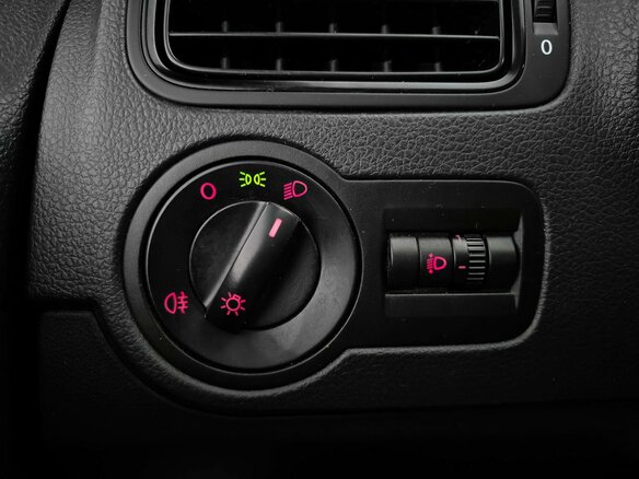2011 Volkswagen Polo V, белый, 519000 рублей - вид 16